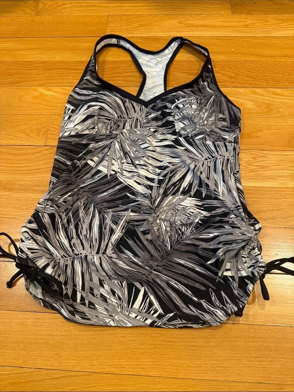 Liz Lange maternity size small.